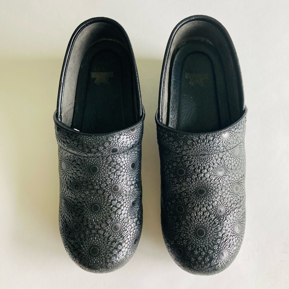 Dansko Professional Black Grey Leather Clogs size EUR 40, US 9.5 Comfy! EUC - Picture 10 of 10